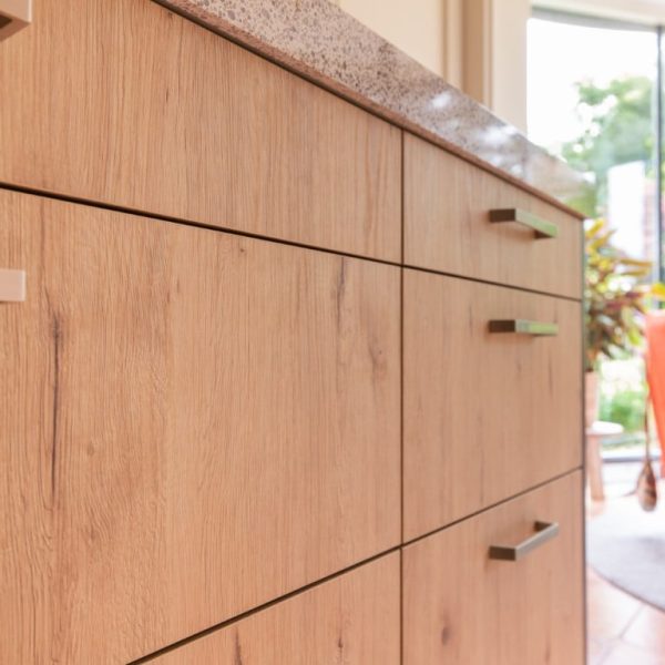 houtlook keuken detailfoto houtstructuur